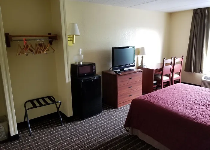 Travelodge By Wyndham Il *