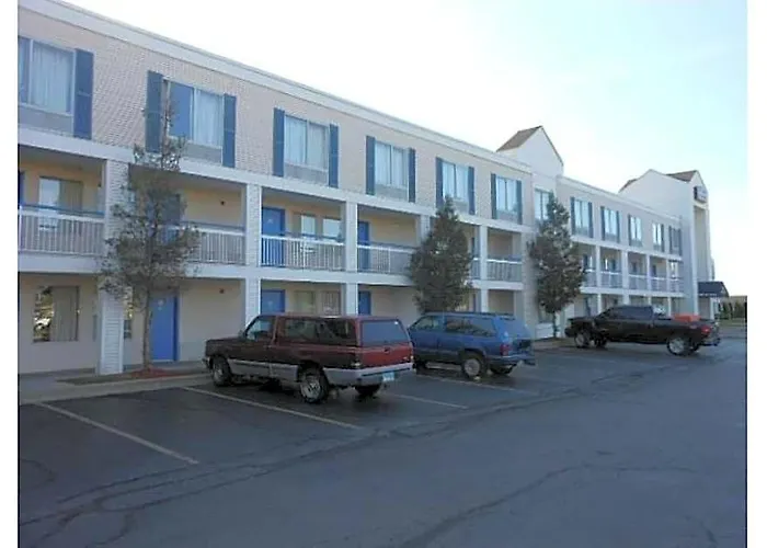 Travelodge By Wyndham Il Hotel Lansing