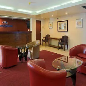 Travelodge By Wyndham Il Hotel